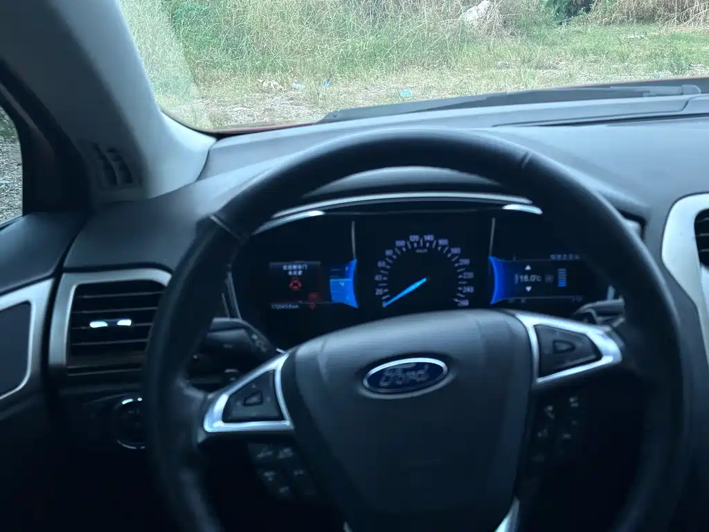 Ford Mondeo — миниатюра 7