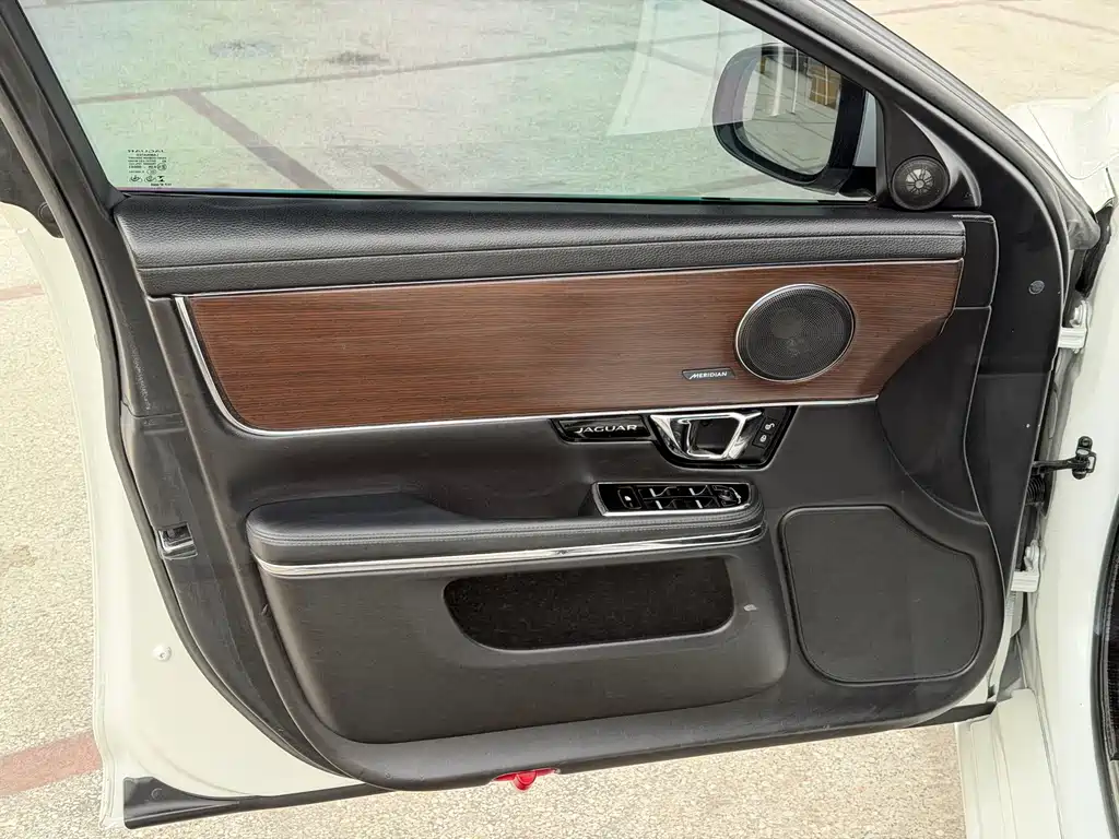 Jaguar XJ 2014 XJL 2.0T Elegant