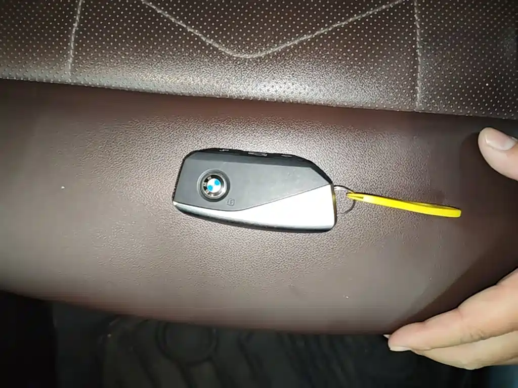 BMW iX1 — миниатюра 9