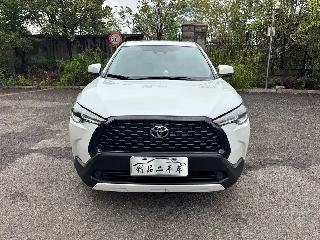 Toyota Corolla Cross — миниатюра 2
