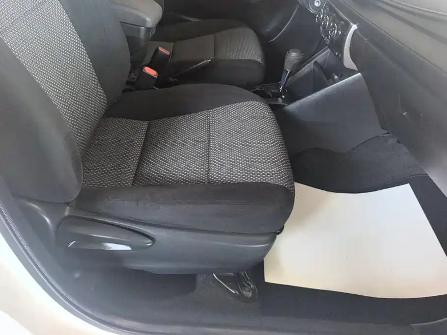 Toyota Vios FS — миниатюра 8