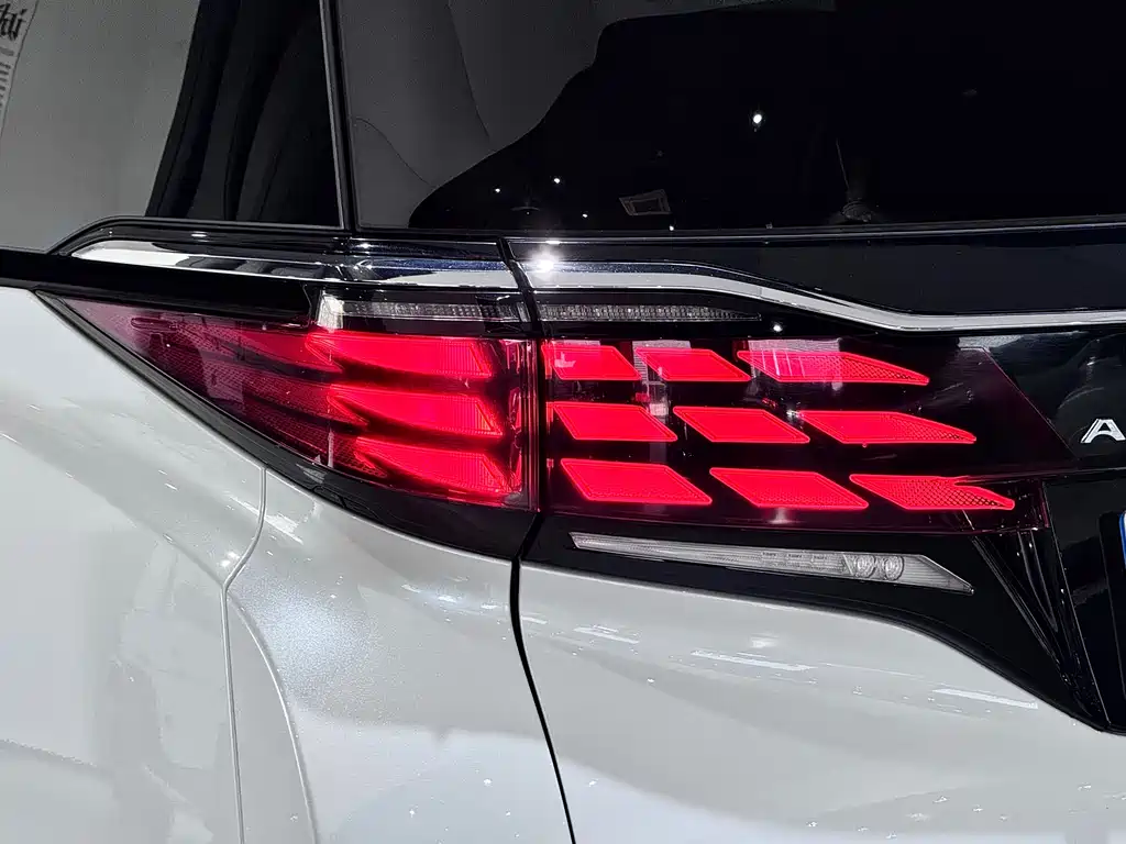 Toyota Alphard — фотографии объявления, Фото 12