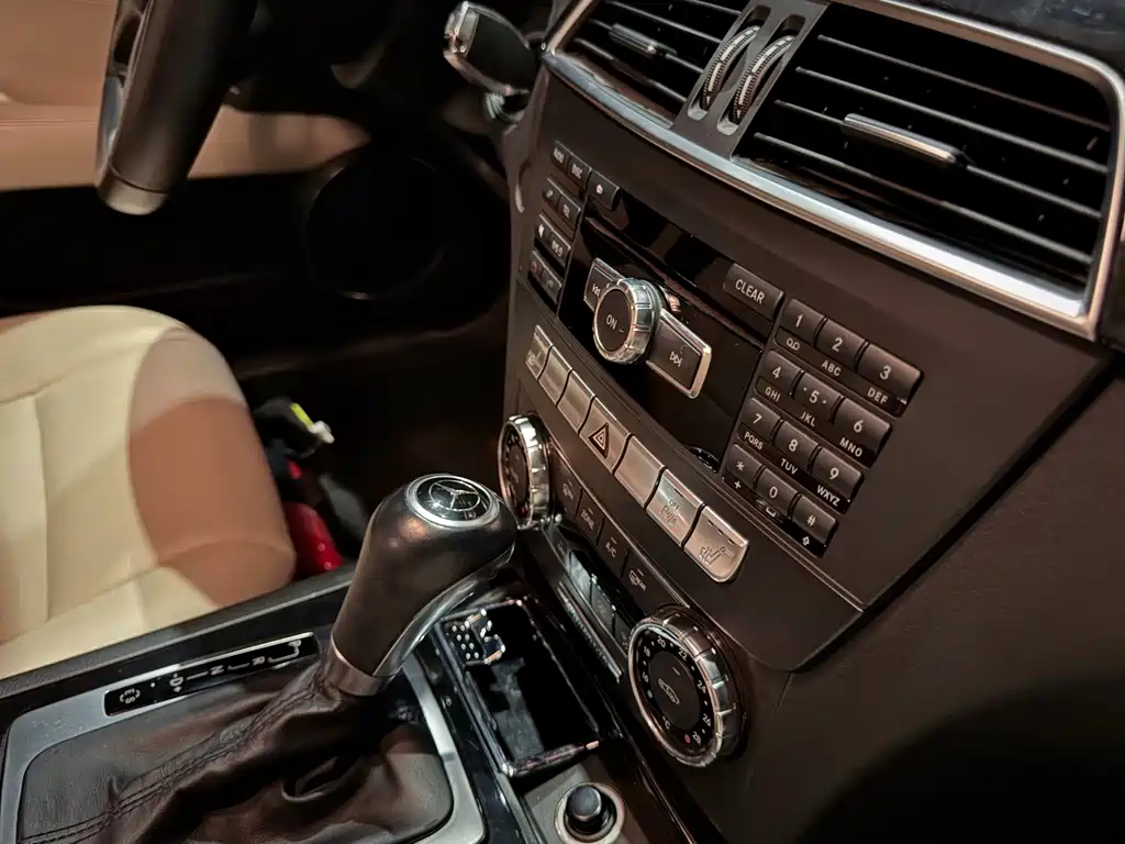 Mercedes-Benz C-Class — миниатюра 4