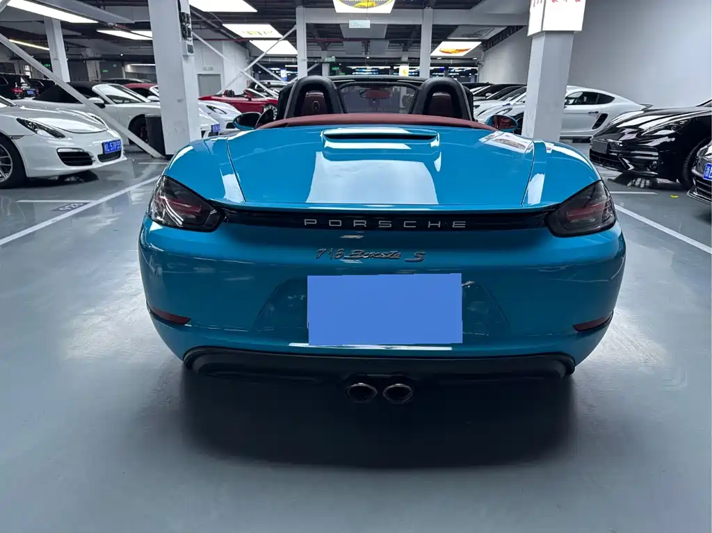 PORSCHE 718