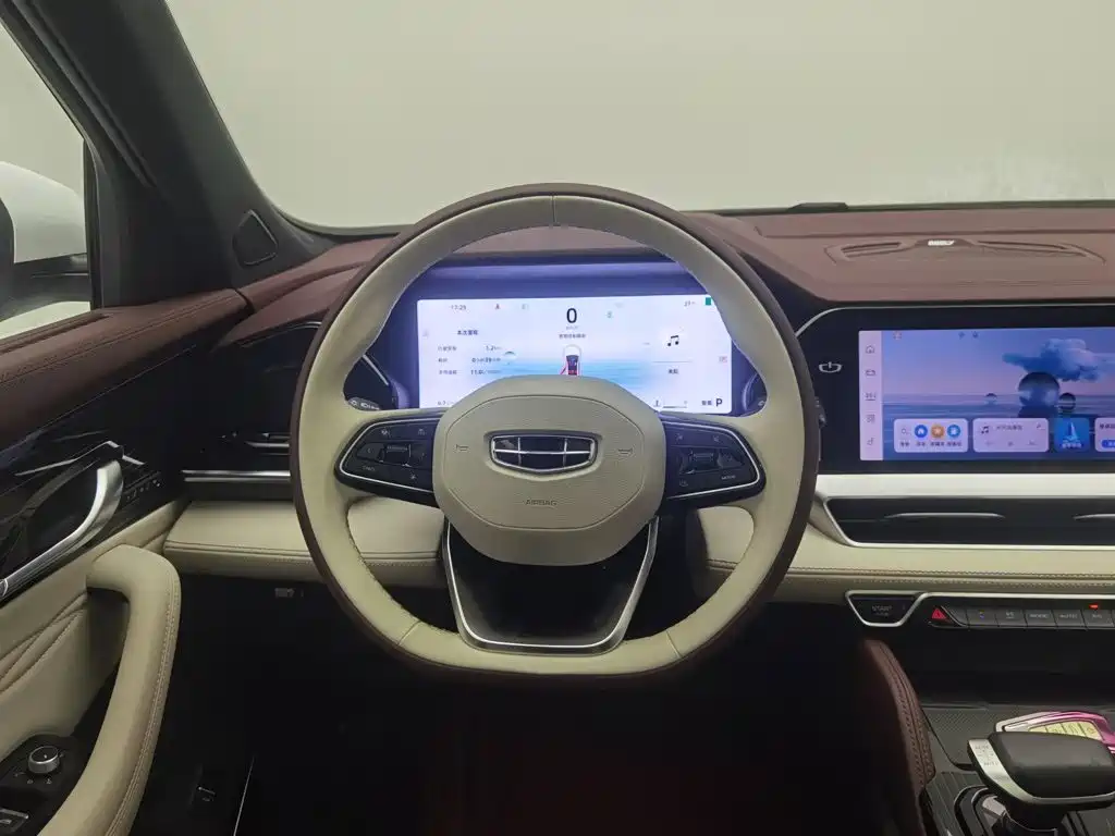 Geely Xingyue L — миниатюра 11