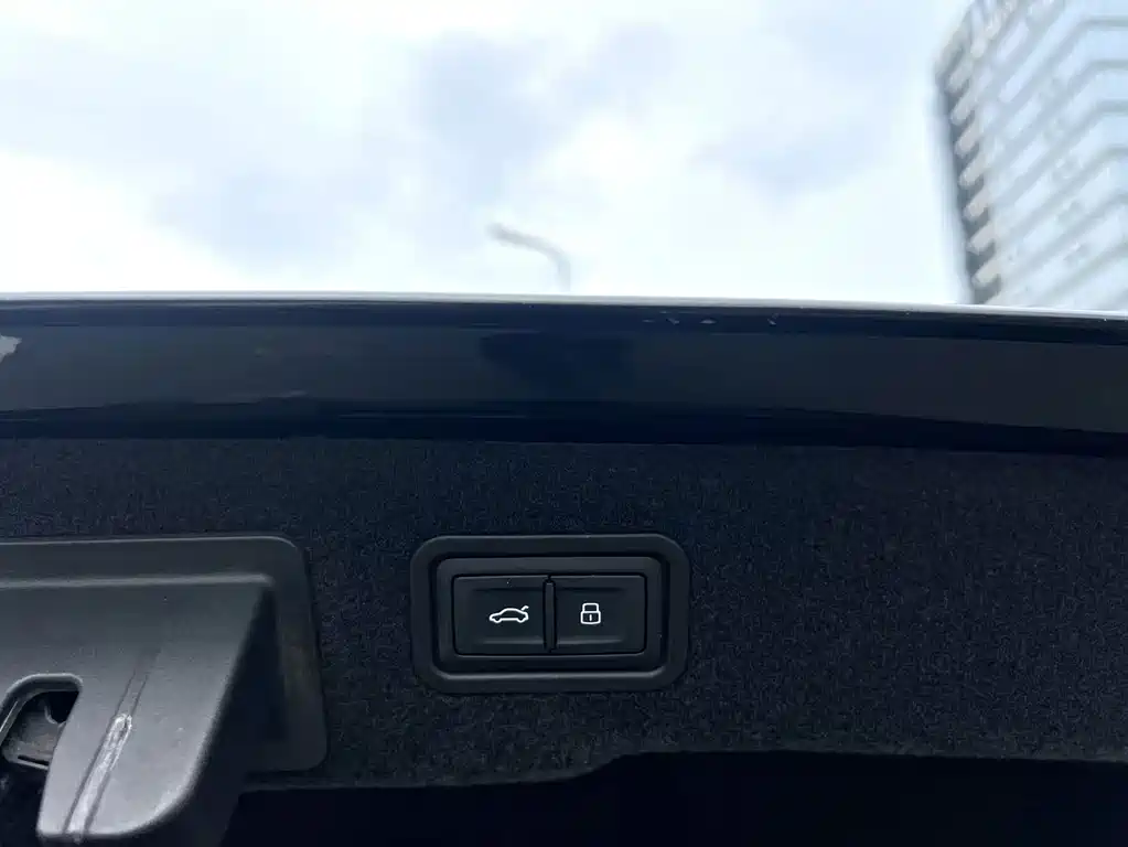 Audi A8 — миниатюра 17