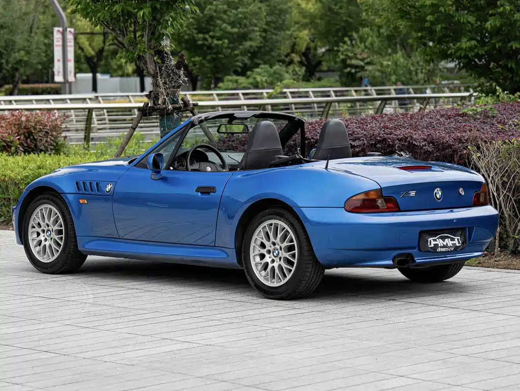 BMW Z3 2005 2.3L MT