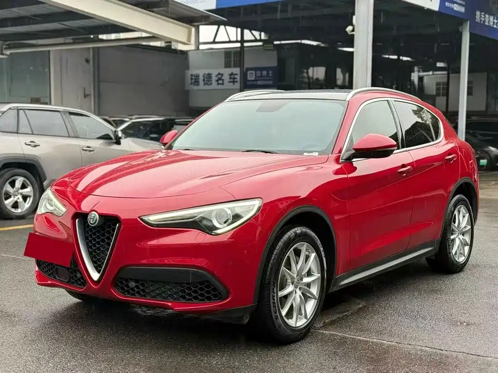 Купить Alfa Romeo Stelvio