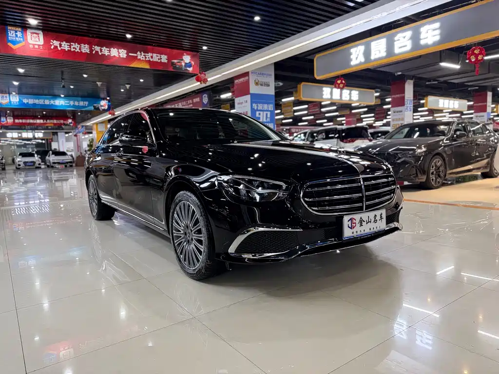 MERCEDES-BENZ E CLASS