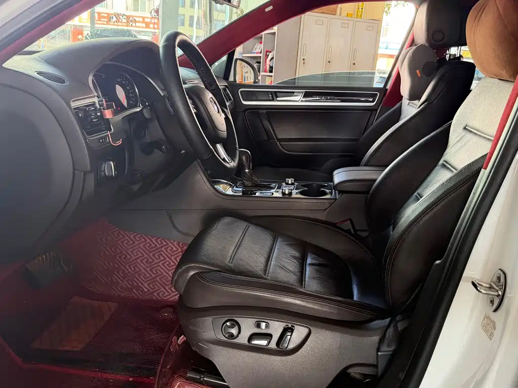 Volkswagen Touareg — миниатюра 9