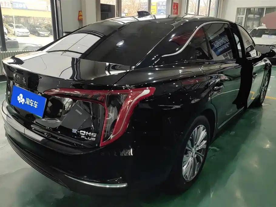 Hongqi HONGQI E QM5