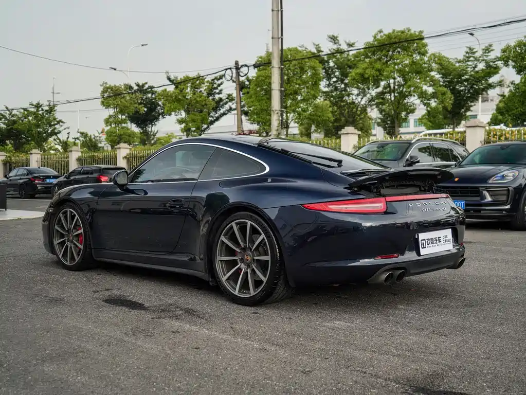 Porsche 911 2013 Carrera 4S 3.8L