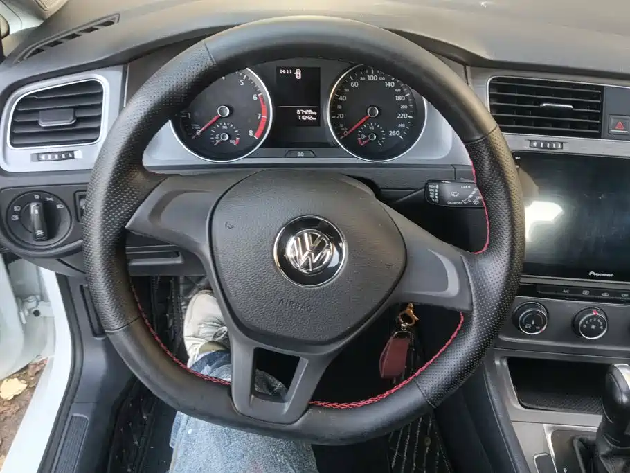 Volkswagen Golf — миниатюра 15