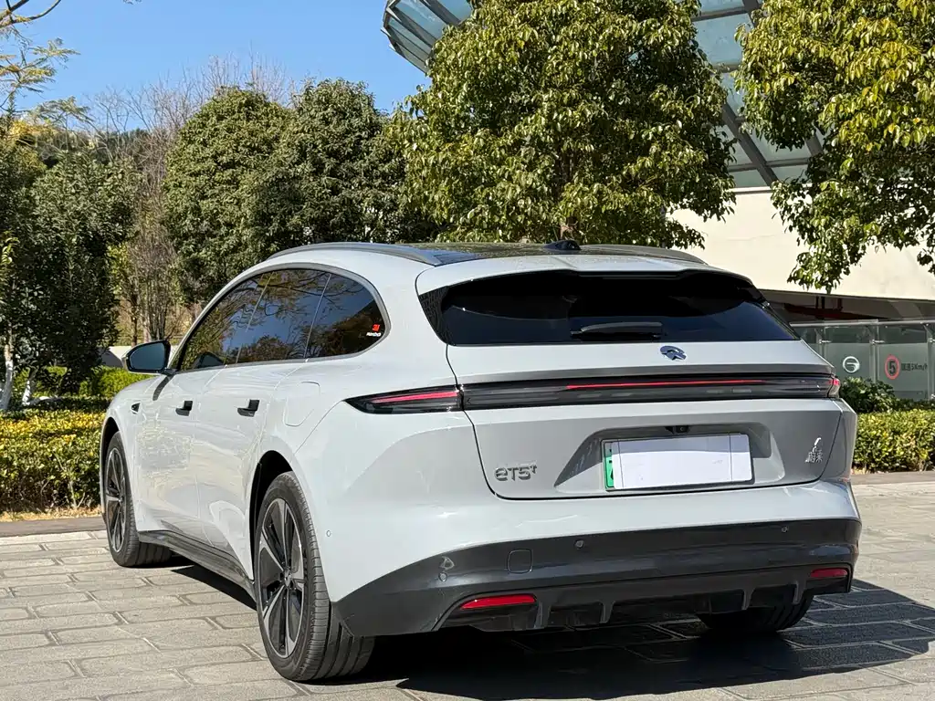NIO NIO ET5T