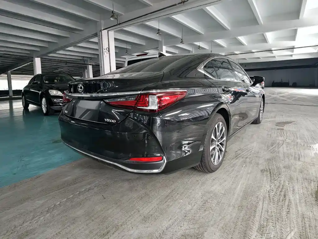 Lexus ES 2024 200 Premium