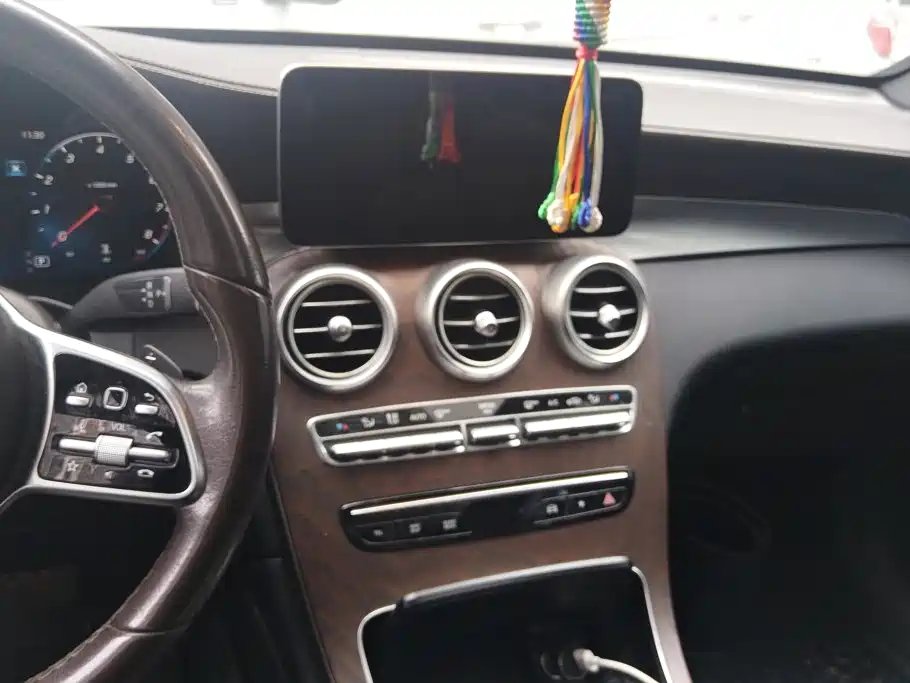 Mercedes-Benz GLC — миниатюра 13