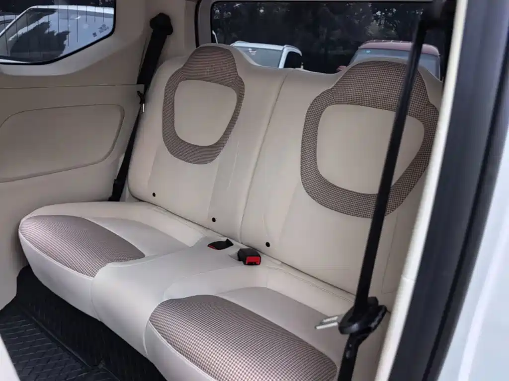 Wuling MINIEV — миниатюра 17