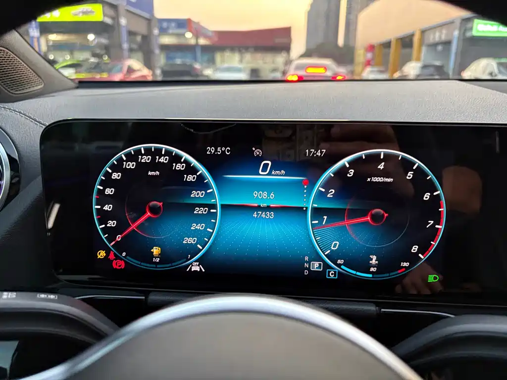 Mercedes-Benz GLA — миниатюра 17
