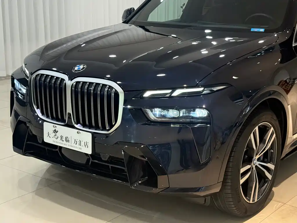 BMW X7 2023 xDrive40i Premium M Sport