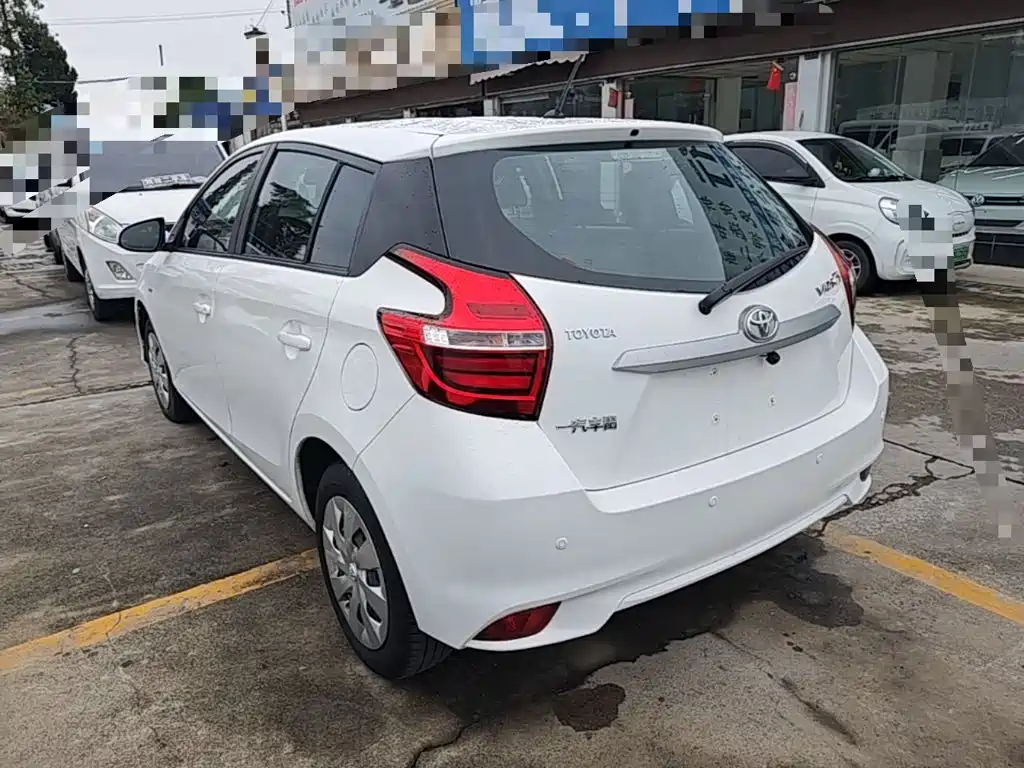 Toyota Vios FS — миниатюра 5