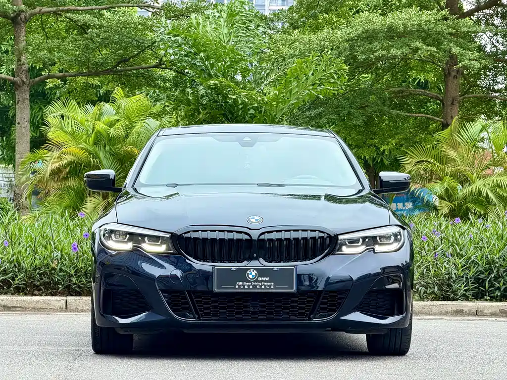 BMW 3 Series 2022 — фото 2