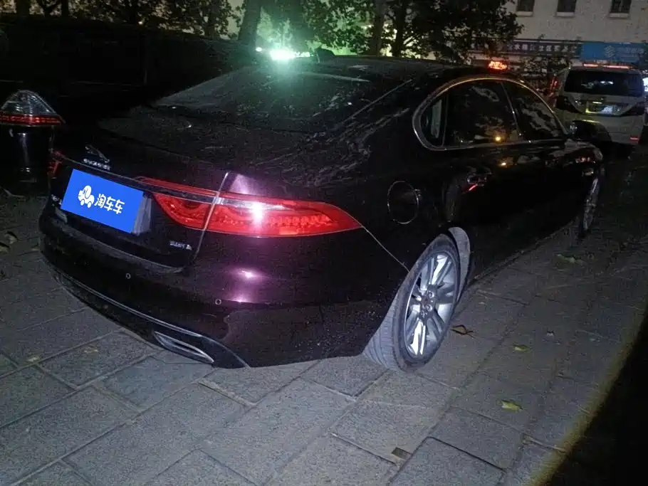 Jaguar XFL — миниатюра 3