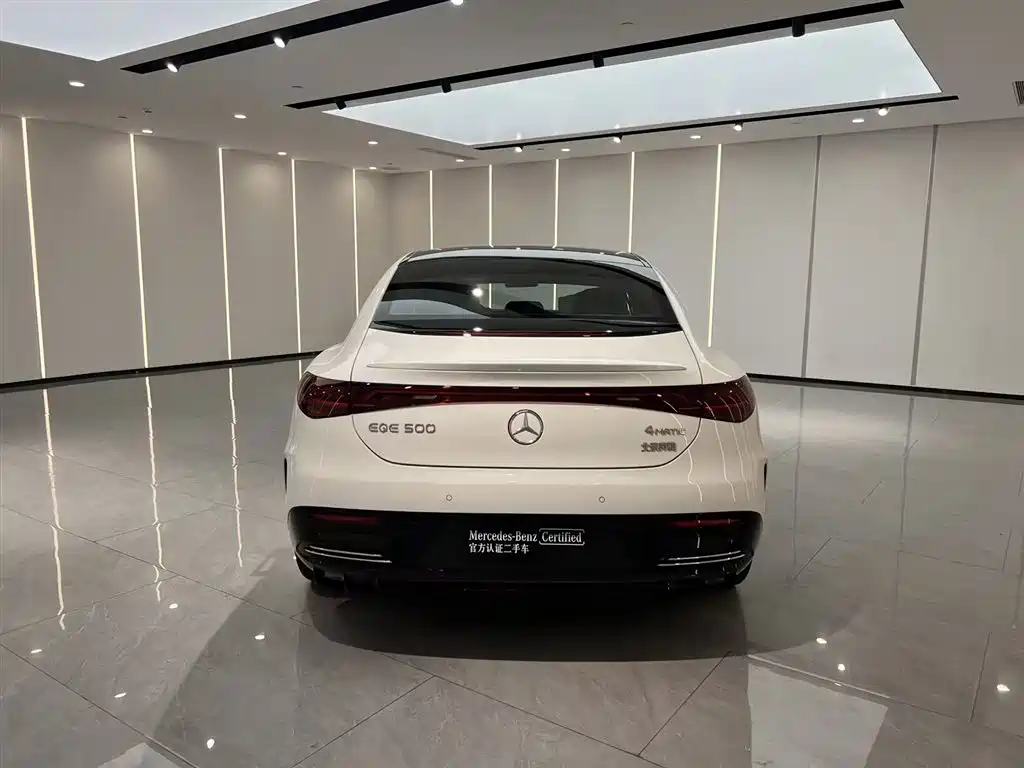 MERCEDES-BENZ EQE