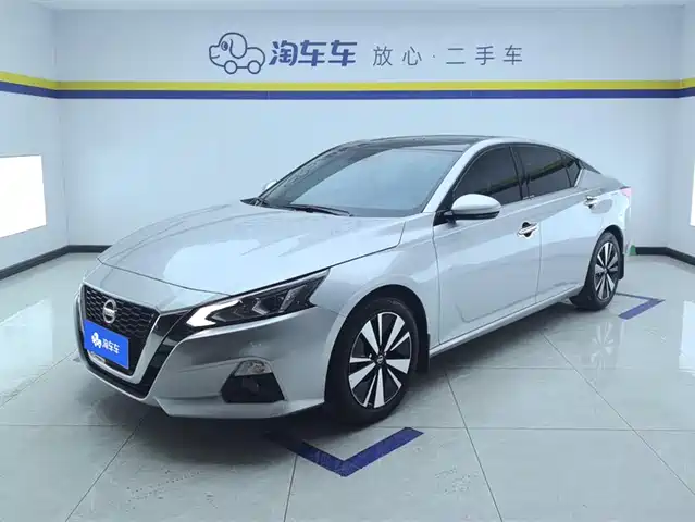 NISSAN TEANA