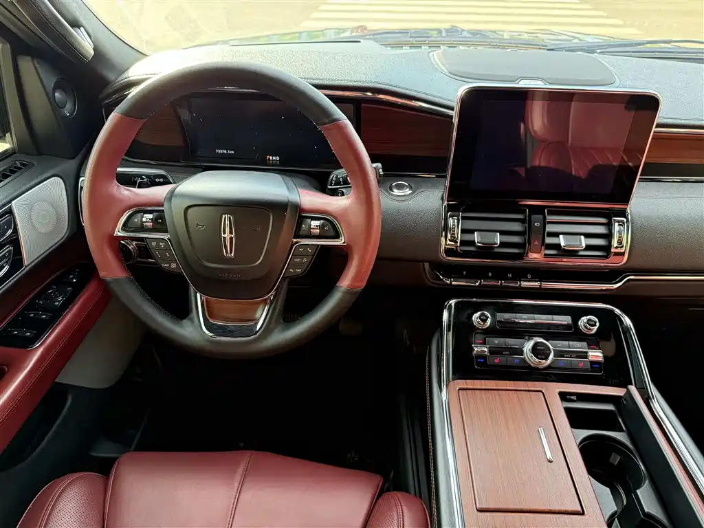 LINCOLN NAVIGATOR