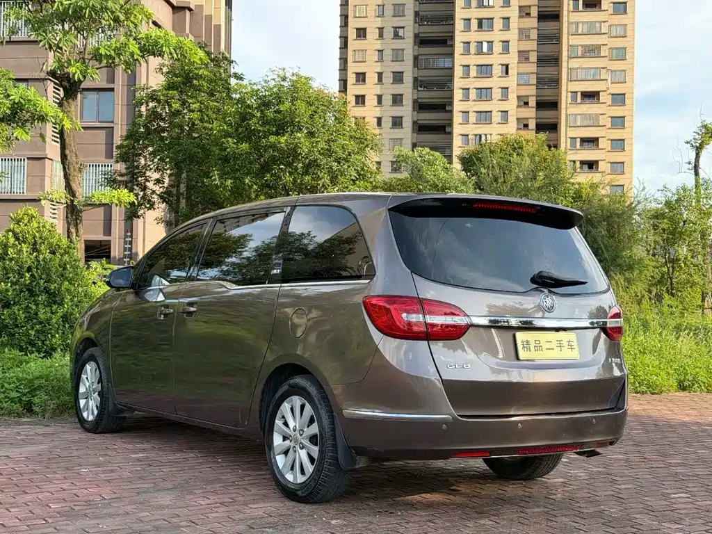 Buick GL8 — миниатюра 9