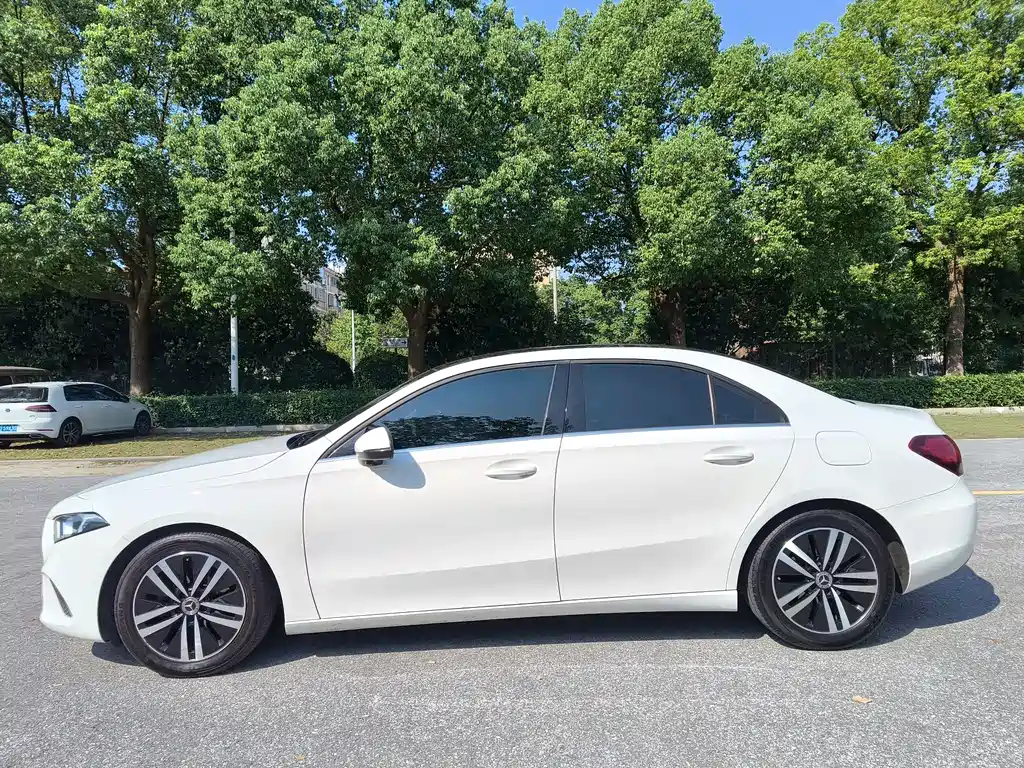 MERCEDES-BENZ A CLASS