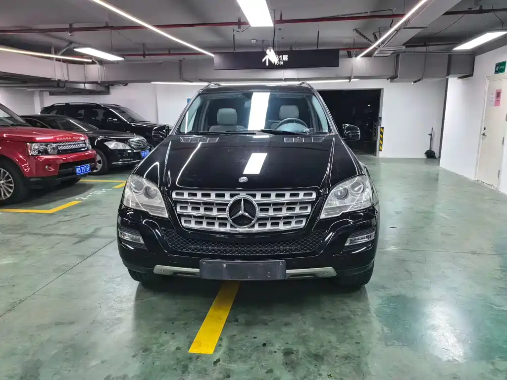 Mercedes-Benz M 2010 ML 300 4MATIC