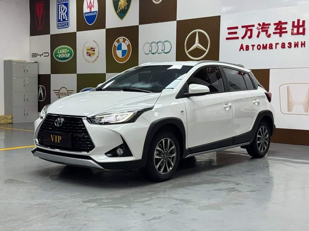 Toyota YARiS L Zhi Xuan 1.5 л 2022 г. Белый, пробег 38000 км