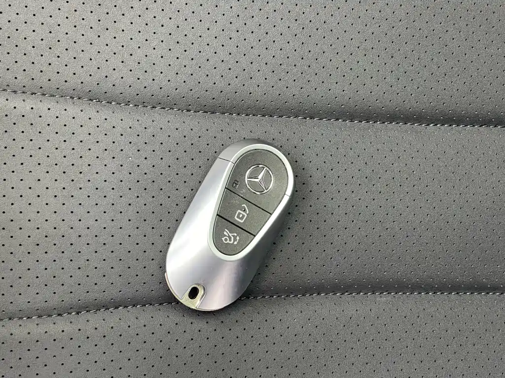 MERCEDES-BENZ EQE SUV