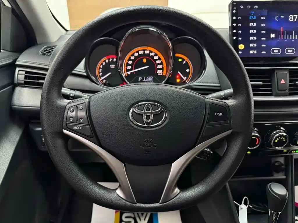 Toyota Yaris L — миниатюра 11