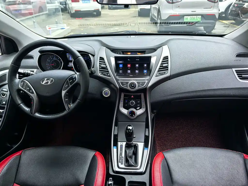 Hyundai Elantra Langdong — миниатюра 5