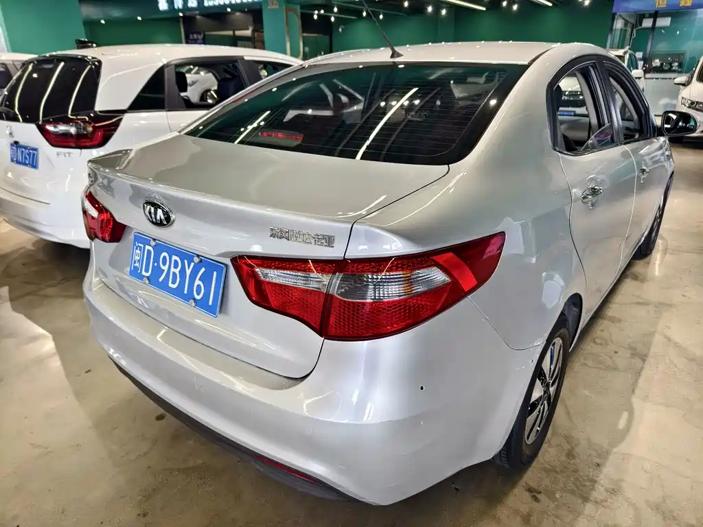 Kia K2 — миниатюра 8