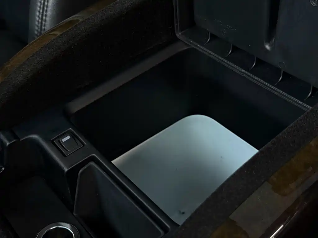 Land Rover Range Rover — миниатюра 16