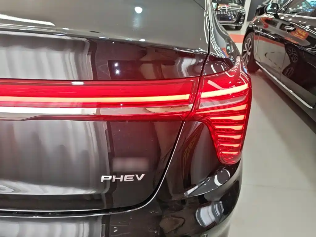 Hongqi Hongqi H5 PHEV — миниатюра 8