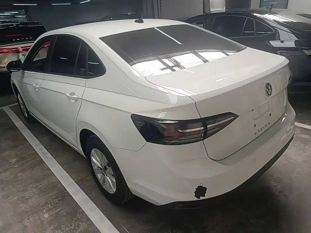 Volkswagen Lavida — миниатюра 5