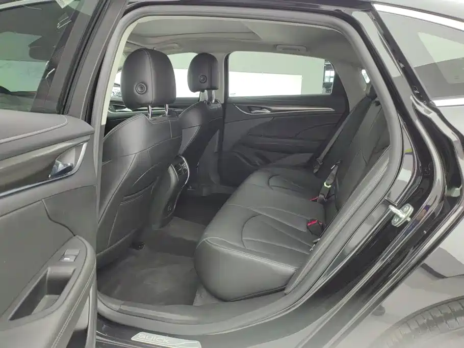 Buick LaCrosse — миниатюра 11