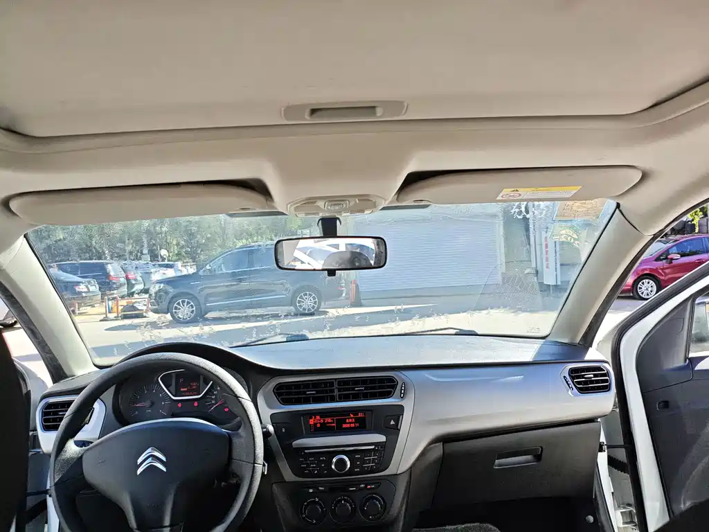Citroen Elysee — миниатюра 7