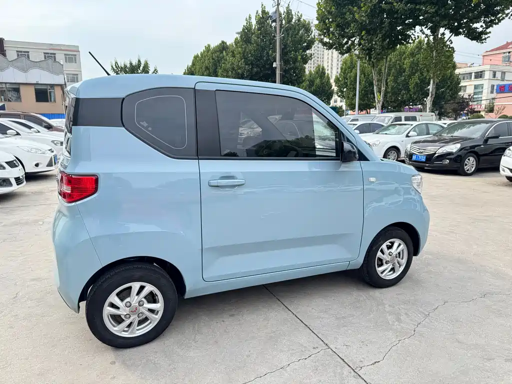 Wuling MINIEV — миниатюра 6