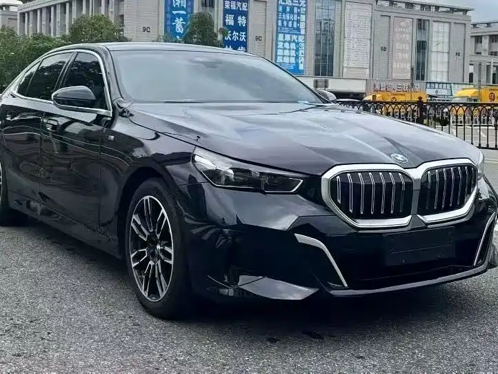 BMW 5 Series — миниатюра 3