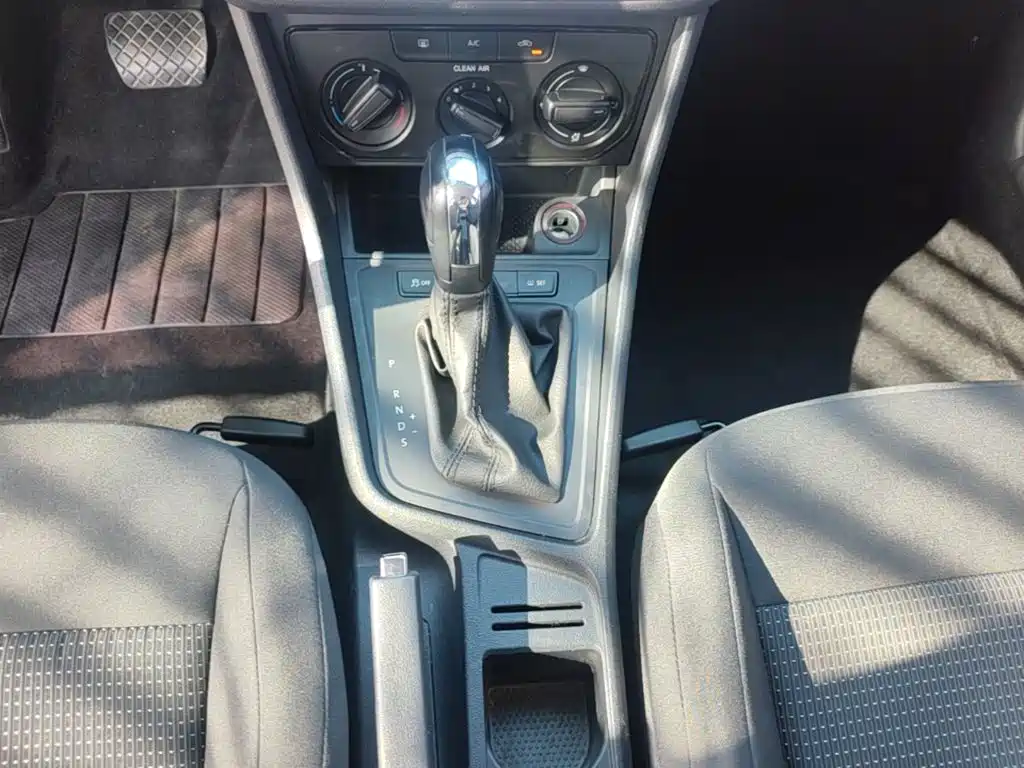 Volkswagen Lavida — миниатюра 14