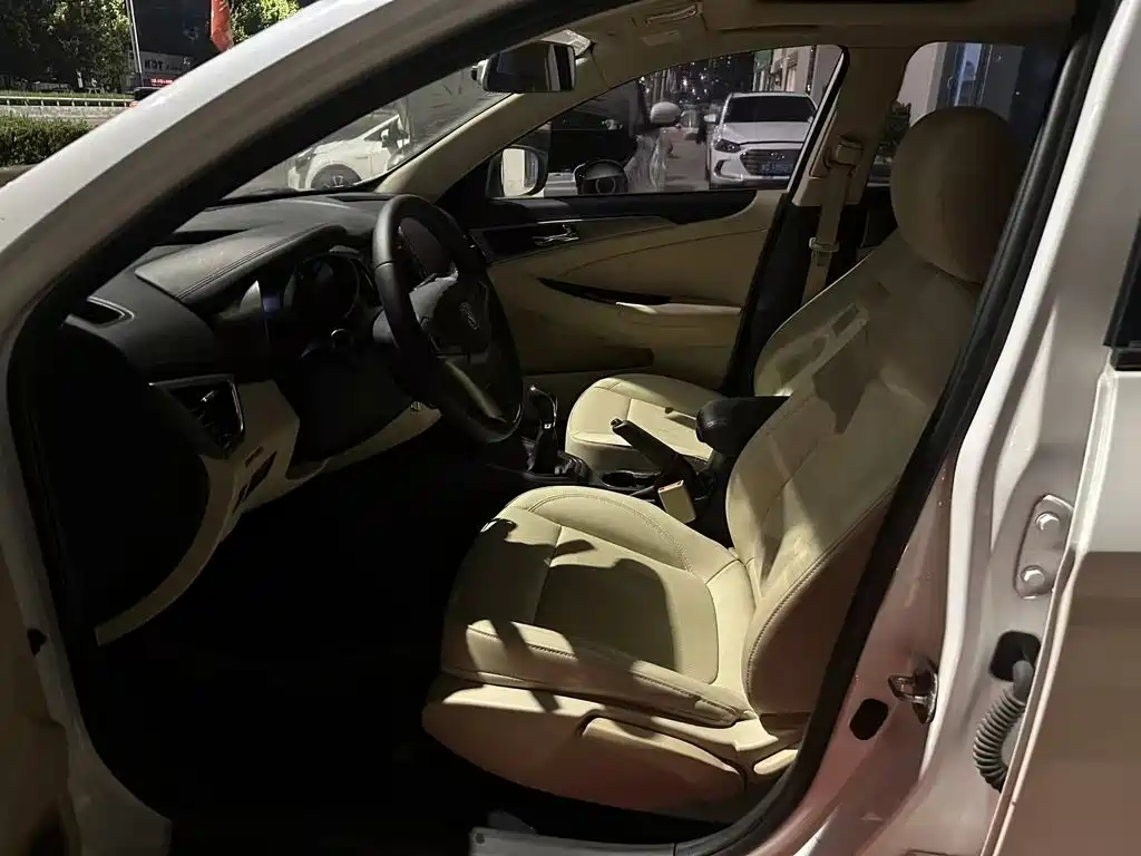 Changan Eado — миниатюра 15