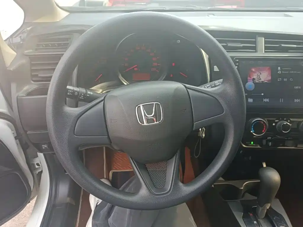 Honda Fit — миниатюра 11