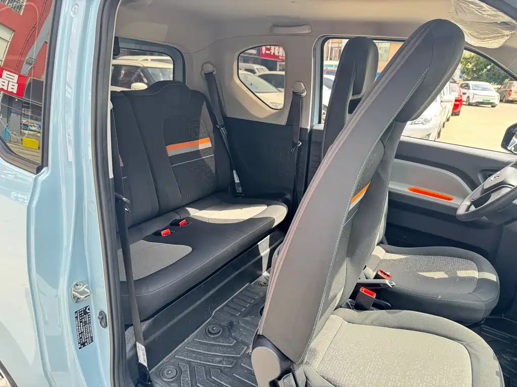 Wuling MINIEV — миниатюра 10