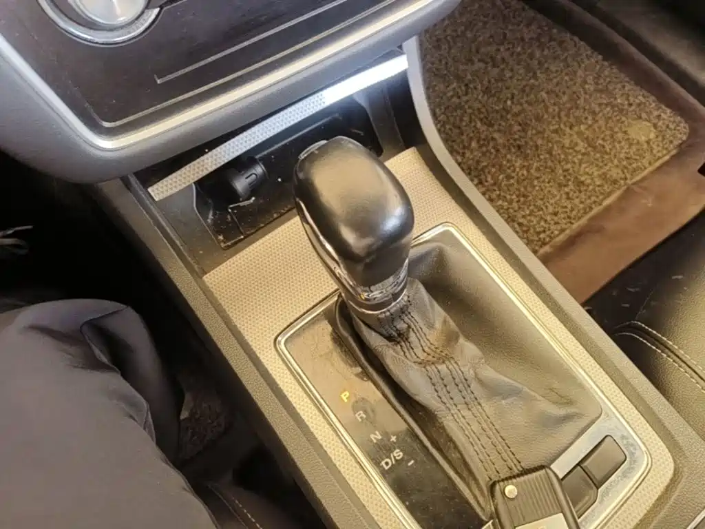 Roewe i6 Classic — миниатюра 14