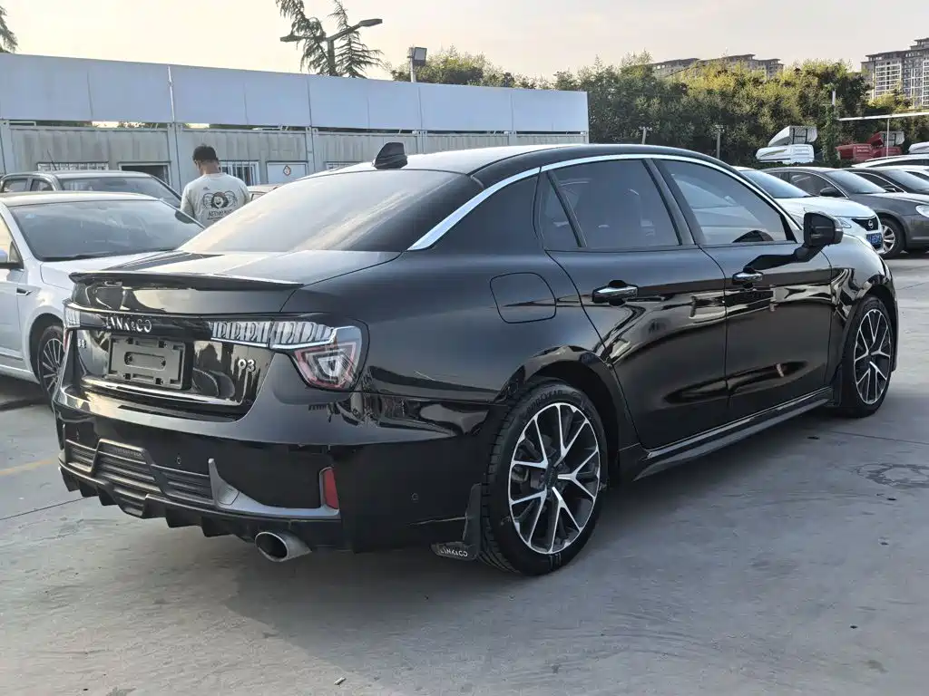 Lynk & Co 03 — миниатюра 7